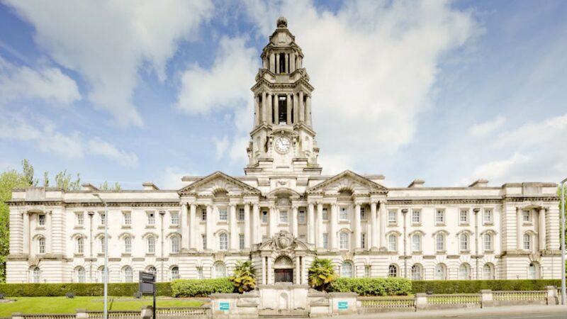 Beat the queue by booking your taxi journey in advance