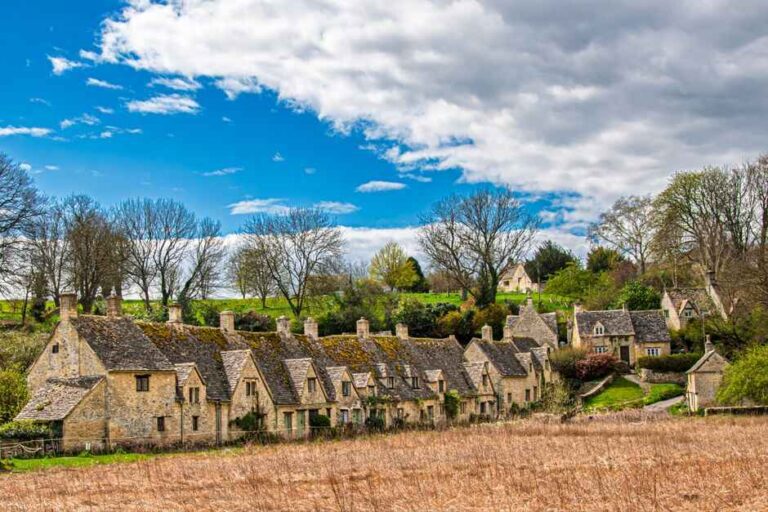 Cotswold villagers' fears over 1,600-home plan under US bombers' flight path
